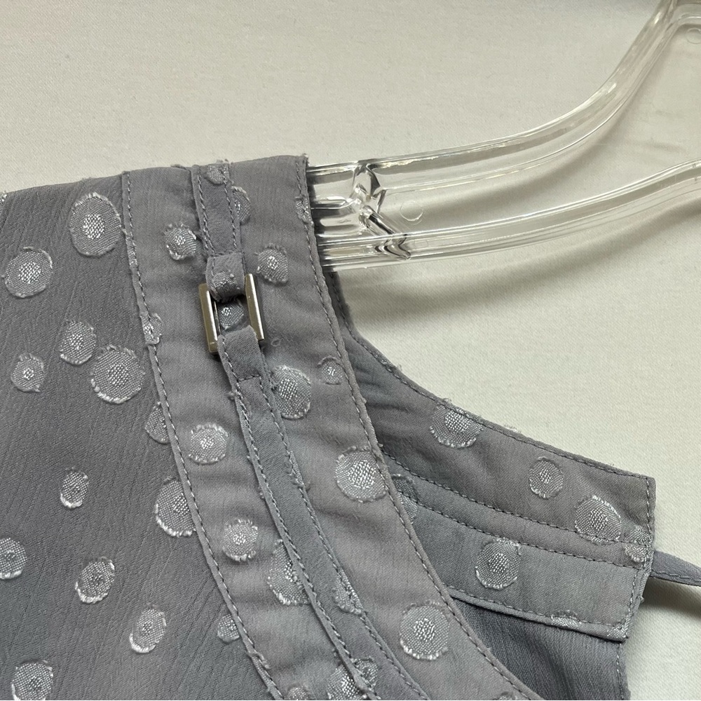 Roz & Ali Plus Size 3X Grey Clip Dot Sleeveless Blouse
Elegant, Quiet Luxury - Picture 3 of 8